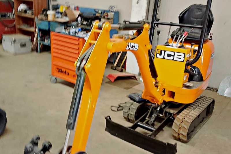 OmecoHub - Immagine JCB 8008CT